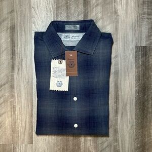 Hayati Italy’s Finest Fabric Mills Long Sleeve Button Down - Small